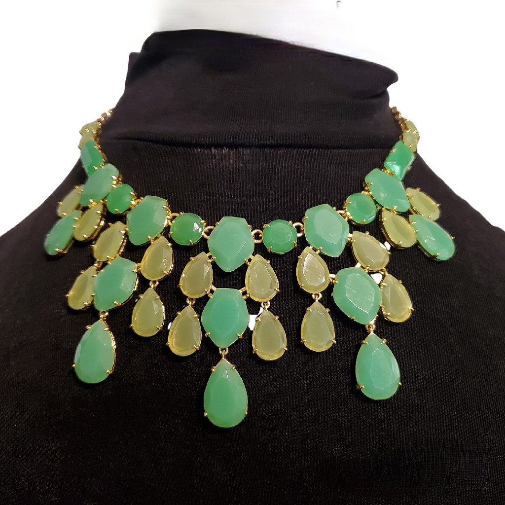 Stella Dot Linden Necklace Green Stella Dot Linden Necklace Green